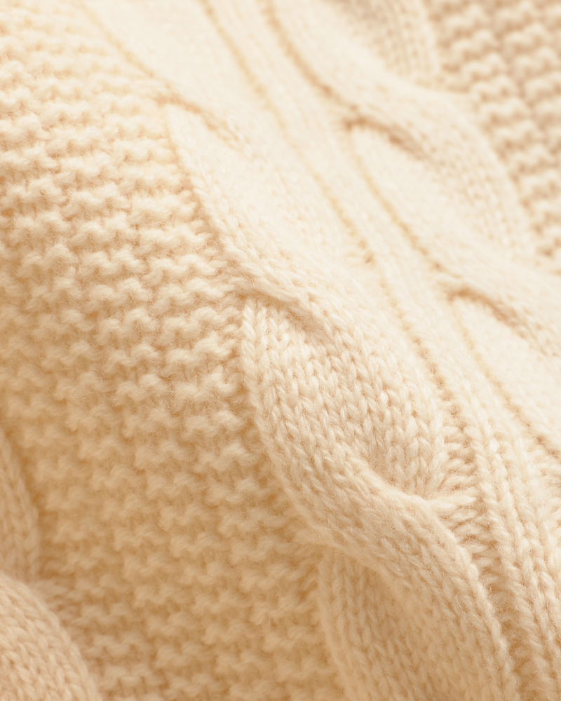 Knit R-Neck Cable