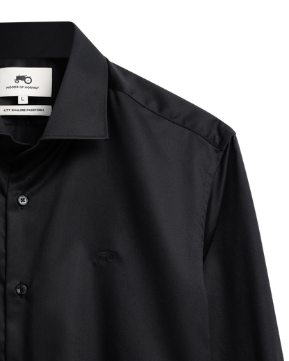 Black Shirt Cut Away R